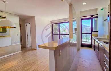 Imagem: O apartamento possui 2 Dormitórios, 2 Banheiros, 1 Vaga na