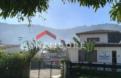 Imagem: O depósito possui 5 Vagas na garagem, 1.200m² de Área e