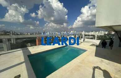 Imagem: O apartamento na cobertura possui 3 Dormitórios, 2 Banheiros