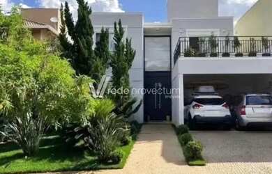 Imagem: A casa em condomínio possui 5 Dormitórios, 4 Banheiros, 4