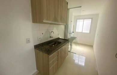 Imagem: O apartamento possui 2 Dormitórios, 1 Banheiro, 1 Vaga na garagem