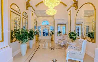 Imagem: O apartamento possui 4 Dormitórios, 5 Banheiros, 3 Vagas na