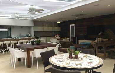 Imagem: A casa em condomínio possui 5 Dormitórios, 5 Banheiros, 3