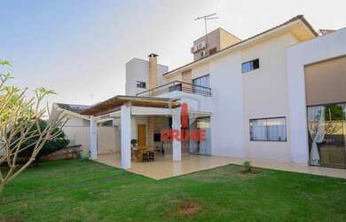 Imagem: A casa em condomínio possui 3 Dormitórios, 4 Banheiros, 3