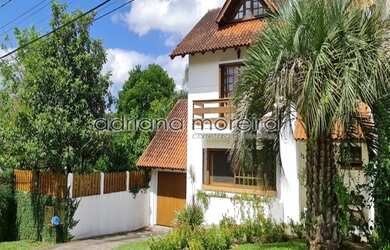 Imagem: A casa em condomínio possui 2 Dormitórios, 4 Banheiros, 2