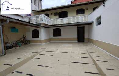 Imagem: A casa possui 2 Dormitórios, 1 Banheiro, 1 Vaga na garagem