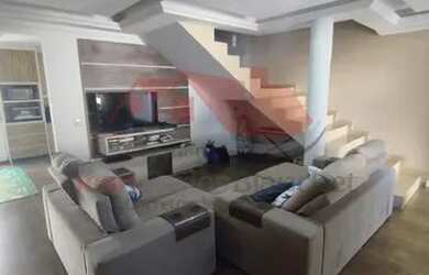 Imagem: A casa possui 3 Dormitórios, 3 Banheiros, 1 Vaga na garagem