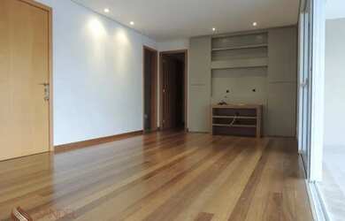 Imagem: O apartamento possui 3 Dormitórios, 5 Banheiros, 2 Vagas na