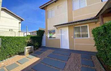 Imagem: A casa em condomínio possui 2 Dormitórios, 1 Banheiro, 2 Vagas