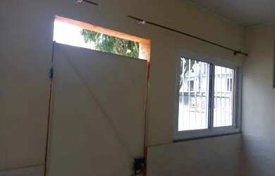 Imagem: A casa possui 3 Dormitórios, 1 Banheiro, 1 Vaga na garagem