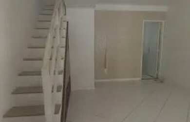 Imagem: A casa em condomínio possui 1 Dormitório, 2 Banheiros, 1 Vaga