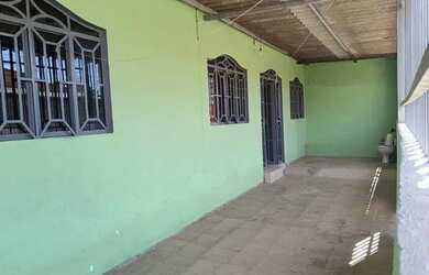 Imagem: A casa possui 2 Dormitórios, 1 Banheiro e está localizado