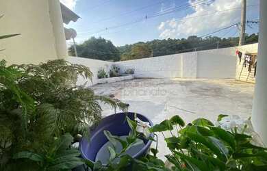 Imagem 2: Casa Padrão em Jundiaí. Varanda, Área de serviço, 240m² de Áreae2...