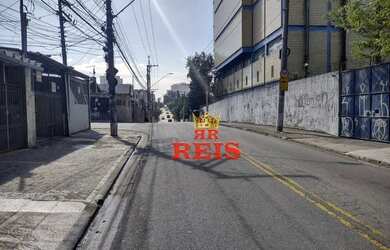 Imagem: A casa possui 2 Dormitórios, 2 Banheiros, 2 Vagas na garagem