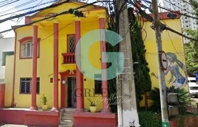 Imagem: O depósito possui 4 Vagas na garagem e 300m² de Área e está