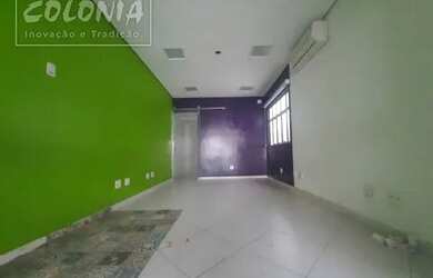 Imagem: A casa possui 3 Dormitórios, 3 Banheiros, 2 Vagas na garagem