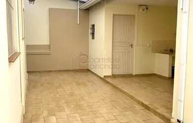 Imagem 3: Casa Padrão em Jundiaí. Varanda, Área de serviço, 104m² de Áreae2...