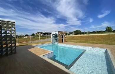 Imagem: A casa em condomínio possui 4 Dormitórios, 5 Banheiros, 4