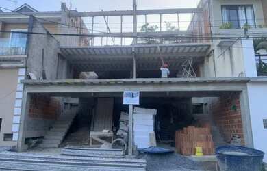 Imagem 2: Casas em condomínio. Piscina, 200m² de Área, 1 Vaga na garageme3 Dormitórios