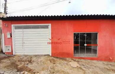 Imagem: A casa possui 2 Dormitórios, 3 Banheiros, 2 Vagas na garagem