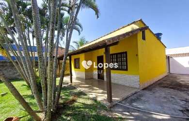 Imagem: A casa possui 2 Dormitórios, 1 Banheiro, 5 Vagas na garagem