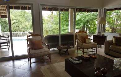 Imagem: A casa em condomínio possui 4 Dormitórios, 5 Banheiros, 5