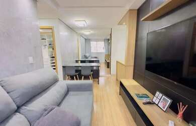 Imagem: O apartamento possui 2 Dormitórios, 1 Banheiro, 1 Vaga na garagem