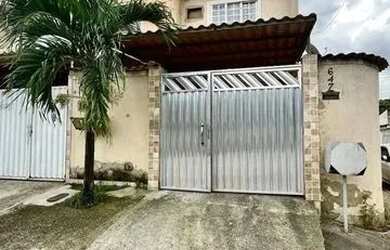 Imagem: A casa possui 3 Dormitórios, 3 Banheiros, 1 Vaga na garagem