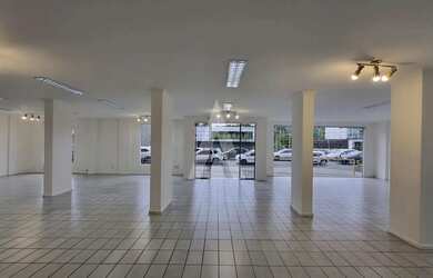 Imagem 5: Loja comercial com 4 salas, cozinha, 4 lavabos e estacionamento frontal...