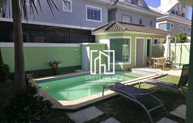 Imagem: A casa possui 4 Dormitórios, 4 Banheiros, 2 Vagas na garagem