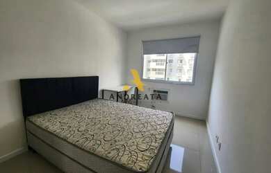 Imagem 14: Venda de Apartamento com 2 quarto s , 1 suíte s , por R$ 450 mil, no...