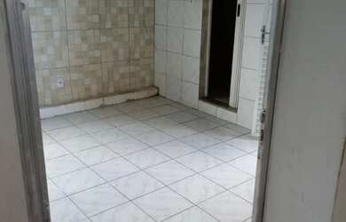 Imagem: A casa possui 1 Dormitório, 1 Banheiro, 14m² de Área e está