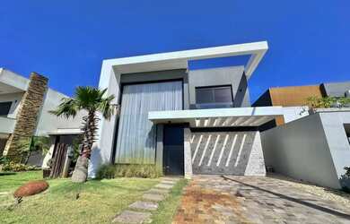 Imagem 2: Sobrado a venda em Condomínio de Luxo em Xangri-lá Finamente decorado...