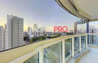 Imagem 9: Moema -325m²- 2 suítes 6 vagas