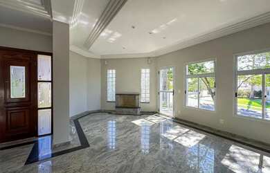 Imagem 3: Imóvel para aluguel tem 413 metros quadrados com 4 quartos