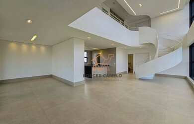 Imagem: O apartamento possui 4 Dormitórios, 5 Banheiros, 4 Vagas na