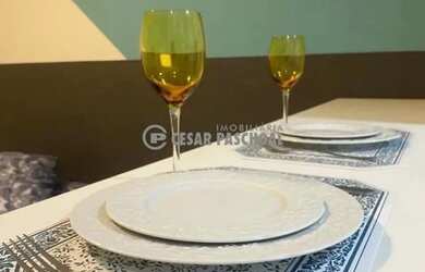 Imagem: O apartamento possui 1 Dormitório, 1 Banheiro, 1 Vaga na garagem