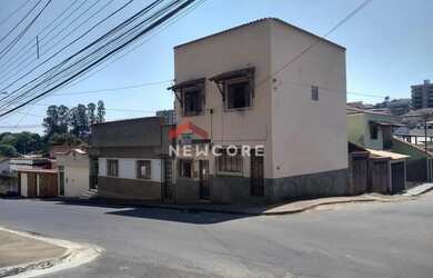 Imagem: A casa possui 5 Dormitórios, 5 Banheiros, 1 Vaga na garagem