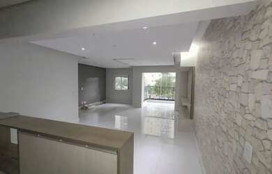 Imagem: O apartamento possui 3 Dormitórios, 2 Banheiros, 2 Vagas na