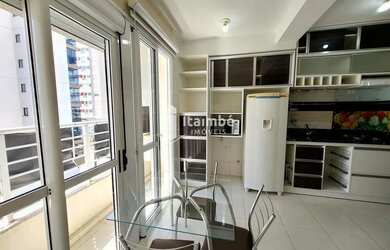 Imagem: O apartamento possui 1 Dormitório, 1 Banheiro, 38m² de Área