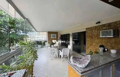 Imagem: O apartamento possui 3 Dormitórios, 3 Banheiros, 2 Vagas na