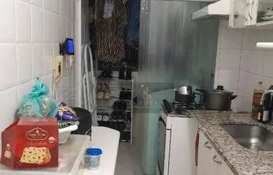 Imagem: O apartamento possui 2 Dormitórios, 1 Banheiro, 1 Vaga na garagem