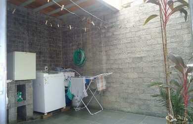 Imagem 14: Vendo sobrado. Churrasqueira, Varanda, 2 Banheirose3 Dormitórios