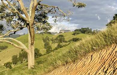 Imagem 8: Excelente terreno com linda vista da pedra do baú com projeto para 4...