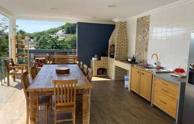 Imagem 11: Casa de condomínio para venda possui 377 metros quadrados com 4 quartos