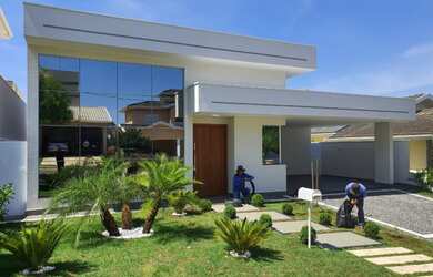 Imagem: A casa em condomínio possui 4 Dormitórios, 5 Banheiros, 4