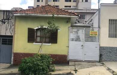 Imagem: A casa possui 2 Dormitórios, 2 Banheiros, 1 Vaga na garagem