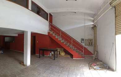 Imagem: A casa possui 2 Dormitórios, 1 Banheiro, 5 Vagas na garagem