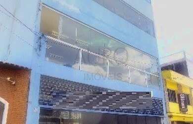 Imagem: O depósito possui 4 Vagas na garagem e 792m² de Área e está