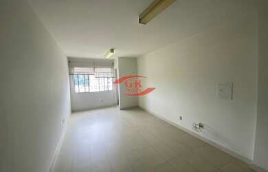 Imagem: O depósito possui 30m² de Área e está localizado em Barro